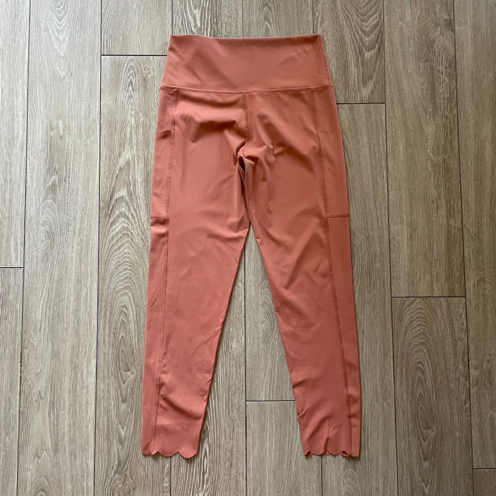 aerie | Offline by aerie Scalloped Peach Leggings - Picture 2 of 9